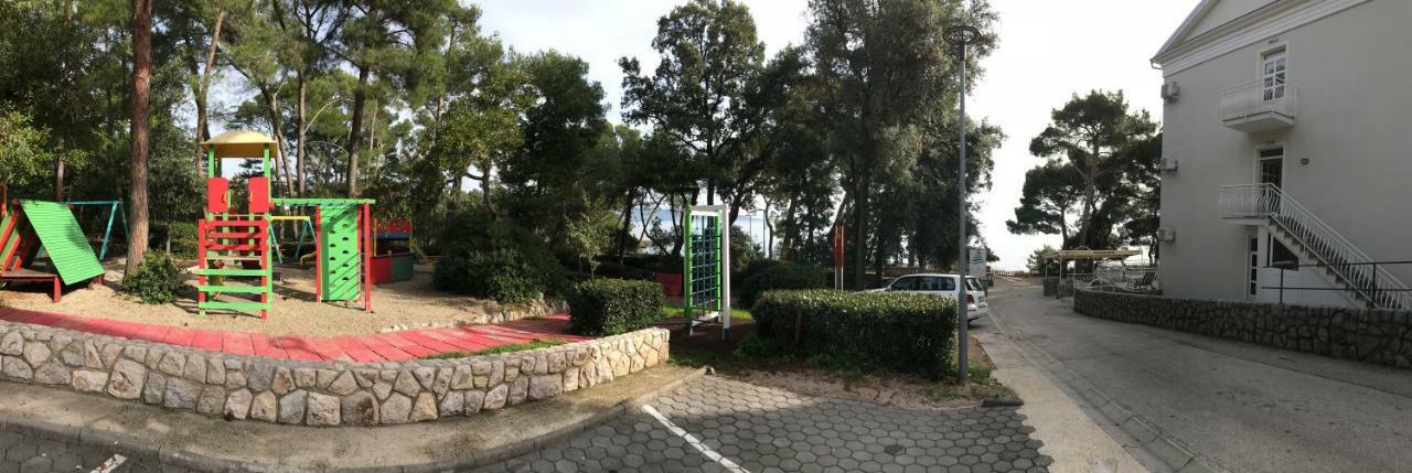 Sesar Apartments Krk - No. 1 Iva Krk Town Exteriér fotografie